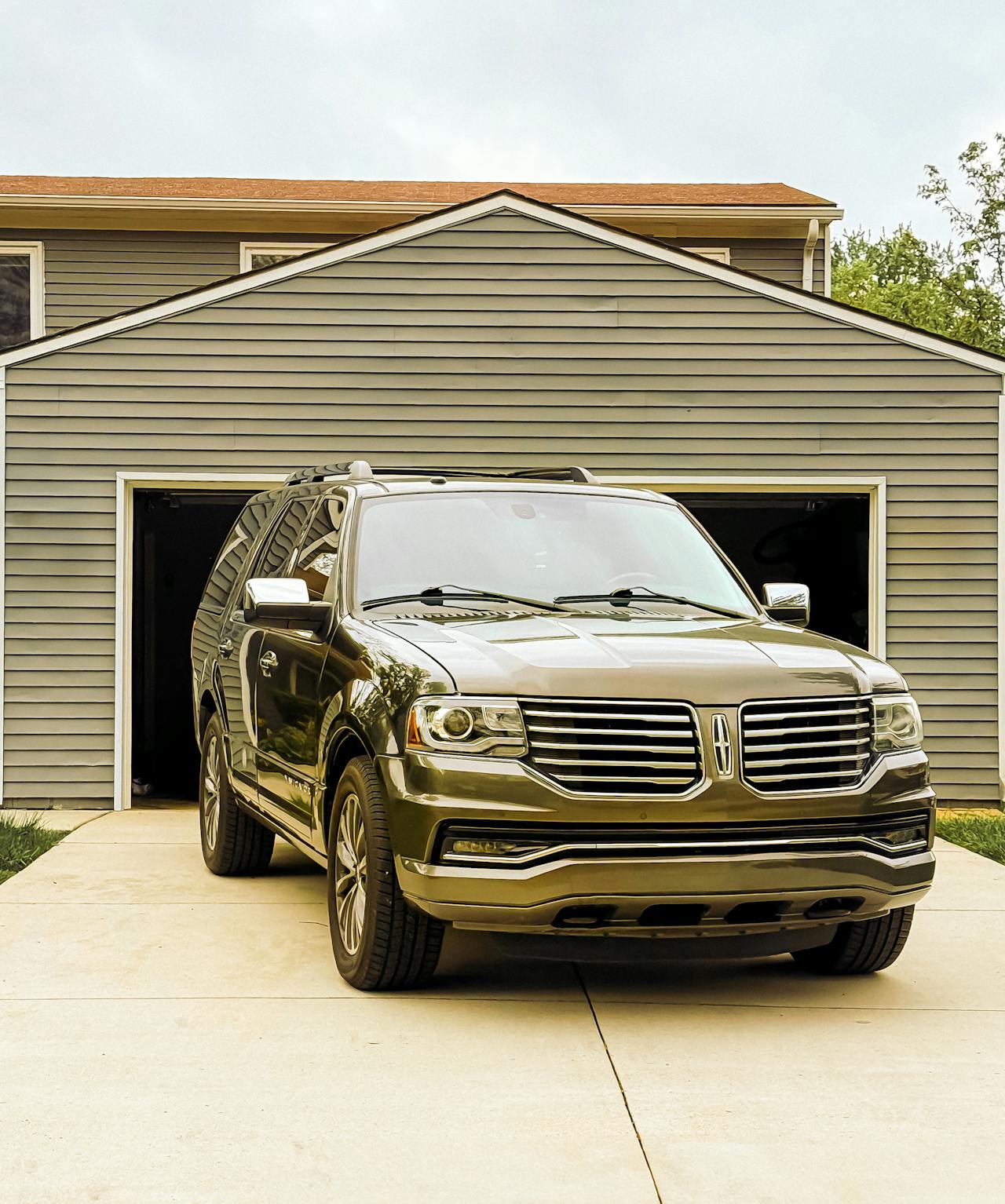 How to Budget for a Family Car Without Wrecking Your Finances